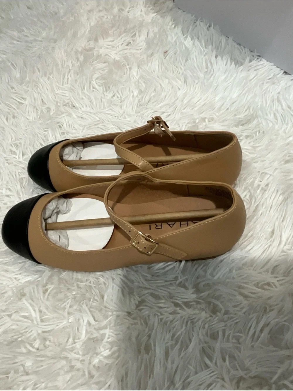 Tahari Two-Tone Tan and Black Mary Jane Flats - Picture 6 of 10